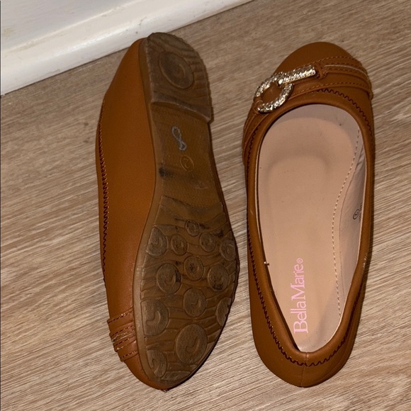 Bella Marie Tan Gold Dress Shoes with Elegant Embellishment - Picture 2 of 3